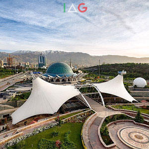 تأثیر-رنگ-و-نورپردازی-در-زیبایی-سازه‌های-چادری-کششی